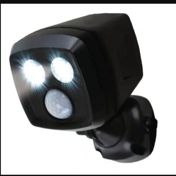 Nexgrill Other - HANDY BRITE 500 Lumens Cordless Motion-Activated Sensor LED Spotlight